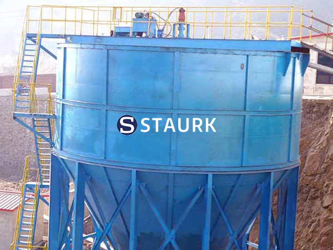 Paste deep cone thickener